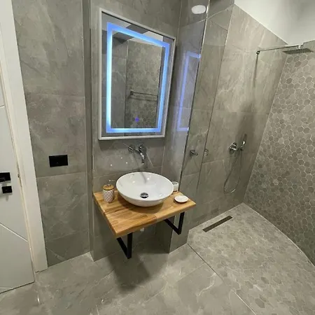 Hotel Vila Relax Sarande 4*