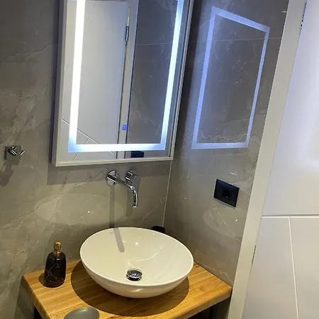 Hotel Vila Relax Sarande 4*